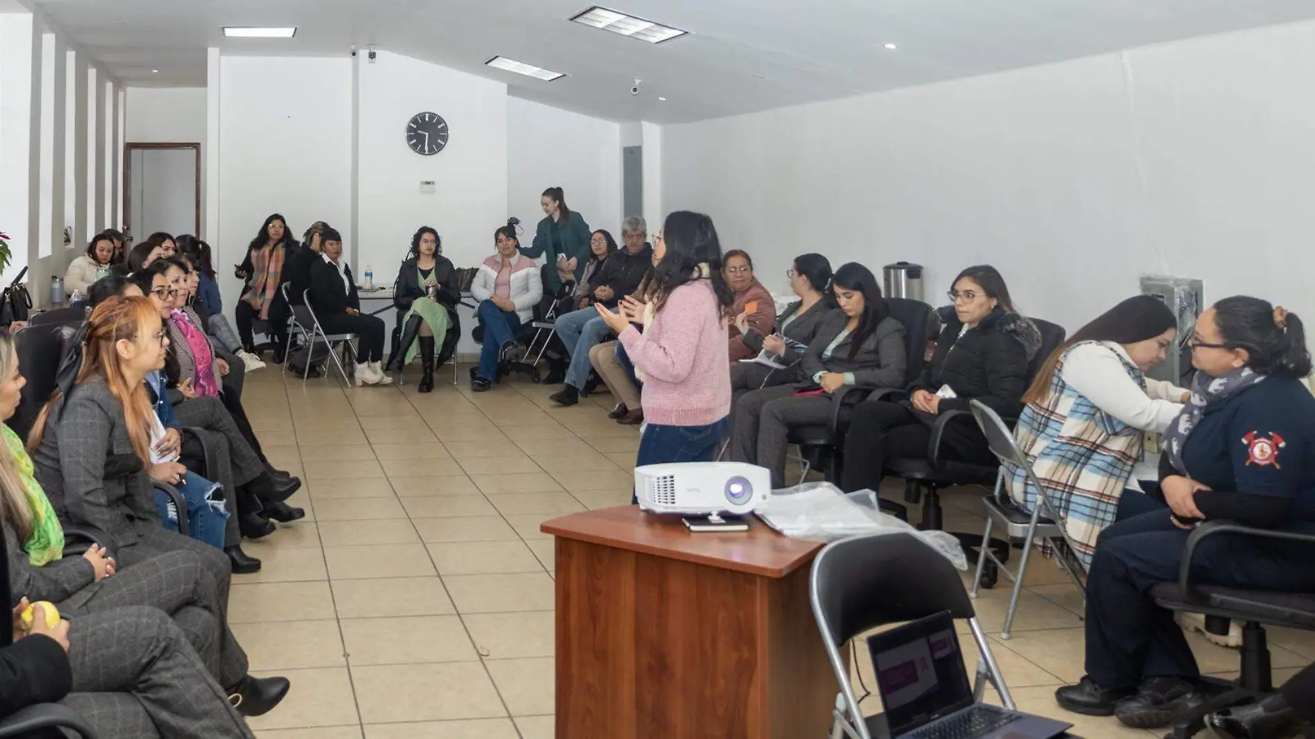 Comunidades sólidas, mujeres que participan